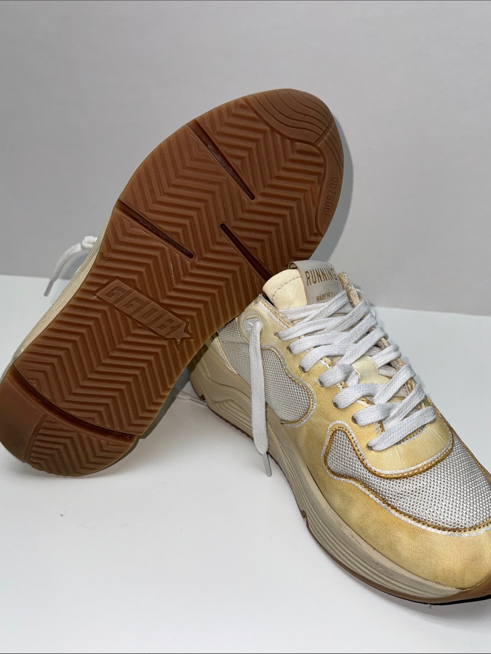 Golden Goose Style Cream Runner Sneakers - Picture 4 of 10